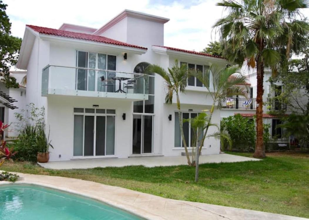 Playacar House 10 Pax! The Location In Playa! By Bookhap Playa del Carmen