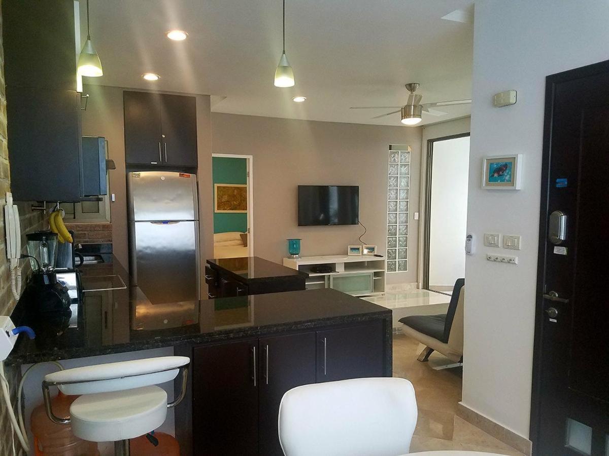 Stunning 1 Bedroom 1 Bathroom Modern Few Blocks To The And 5th Avenue Ferienhaus Playa del Carmen