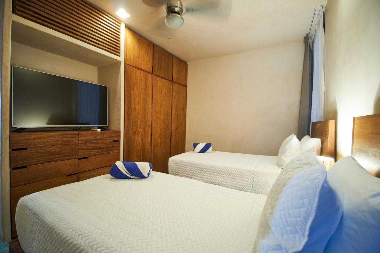 Apartment Stunning Two-level Infinity Swimming Pool & Rooftop Great Amenities *