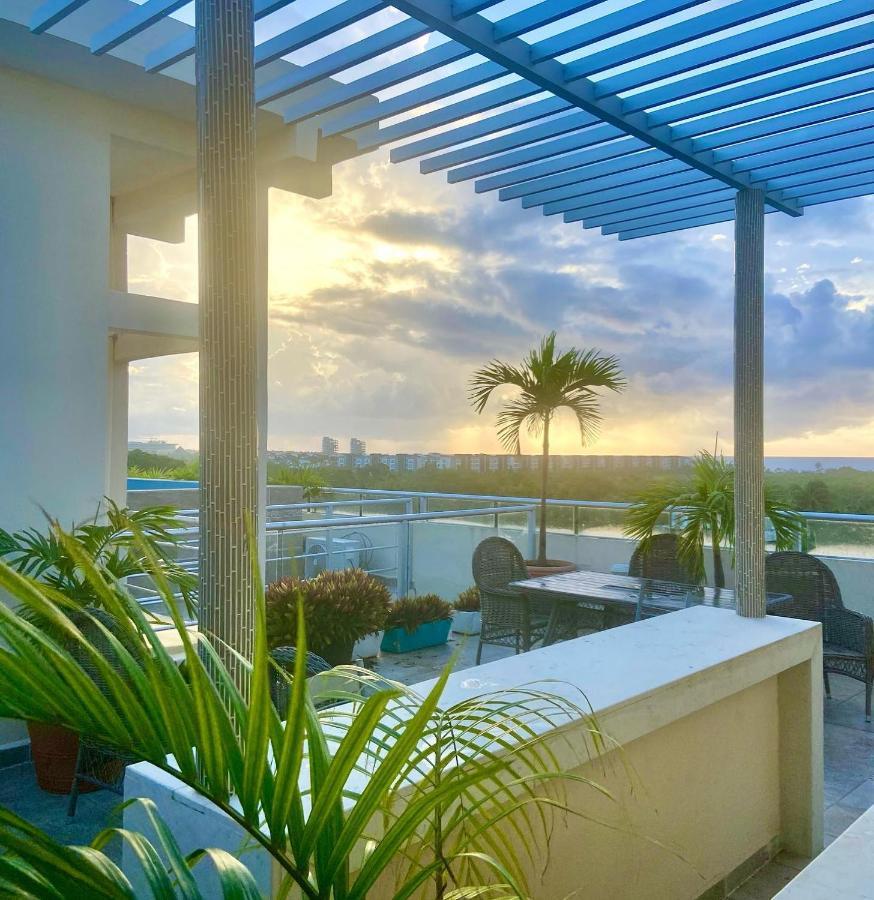 Khách sạn Punta Esmeralda 3*