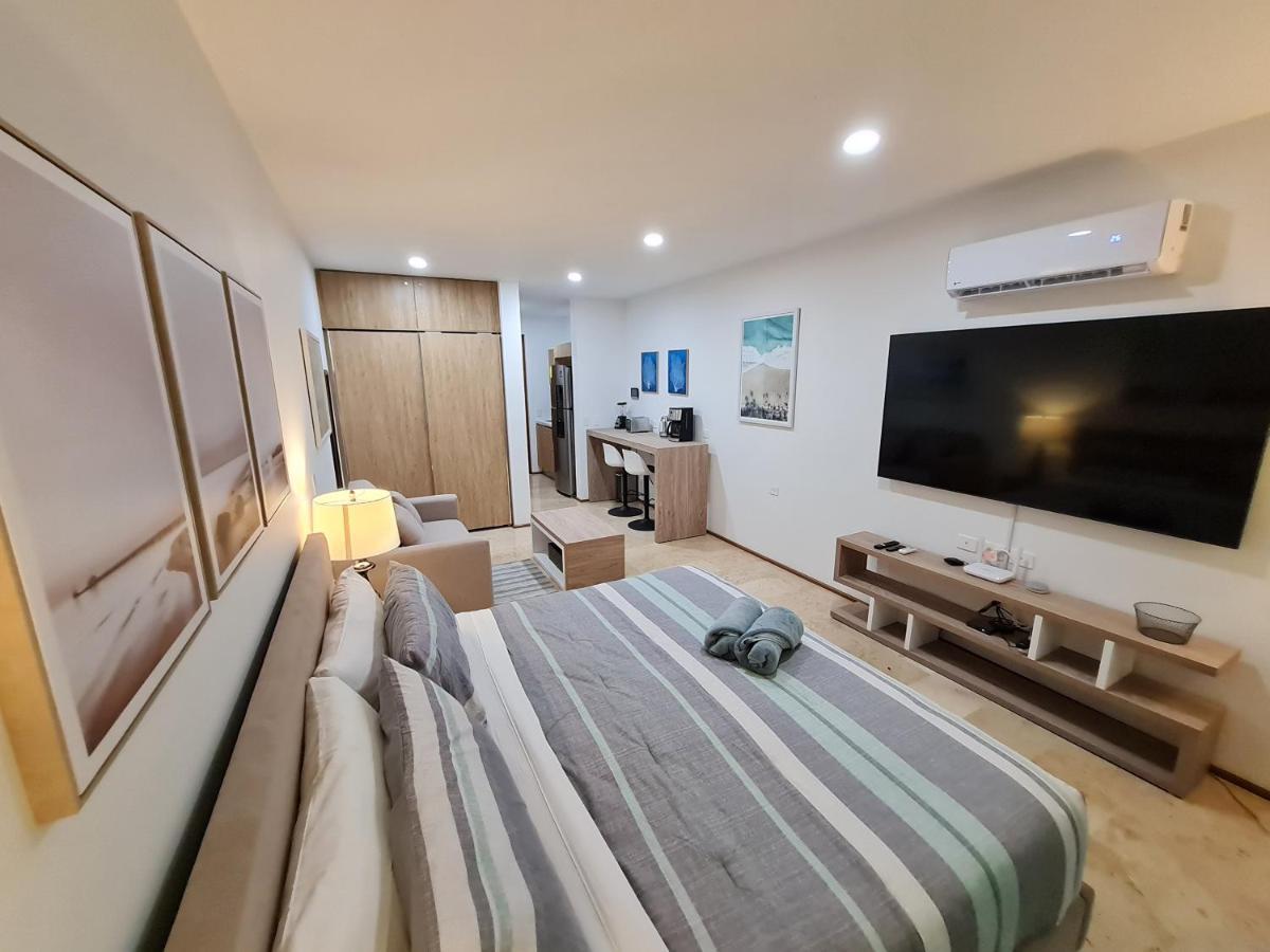 Luxury On The 5th Avenue Ocean View Rooftop I By Yeah *