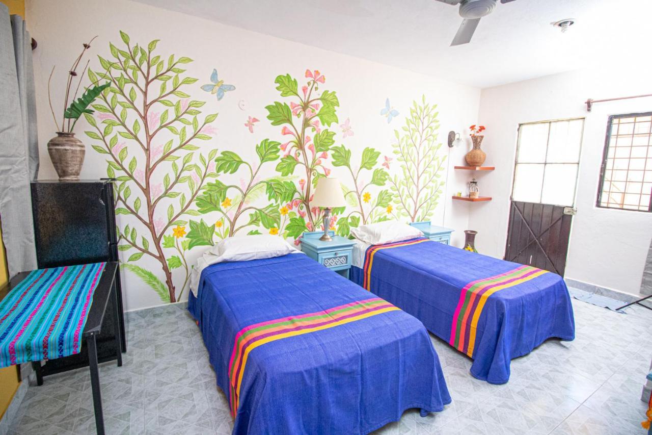 La Casa Del Almendro Playa del Carmen