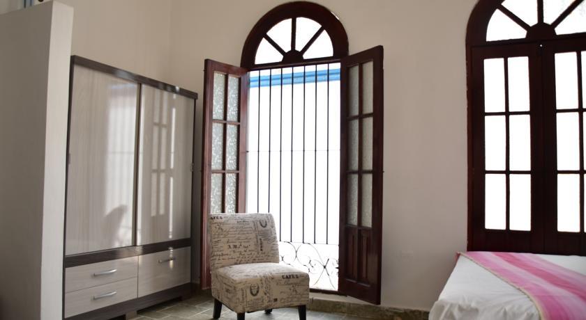 Khách sạn Coral 4*