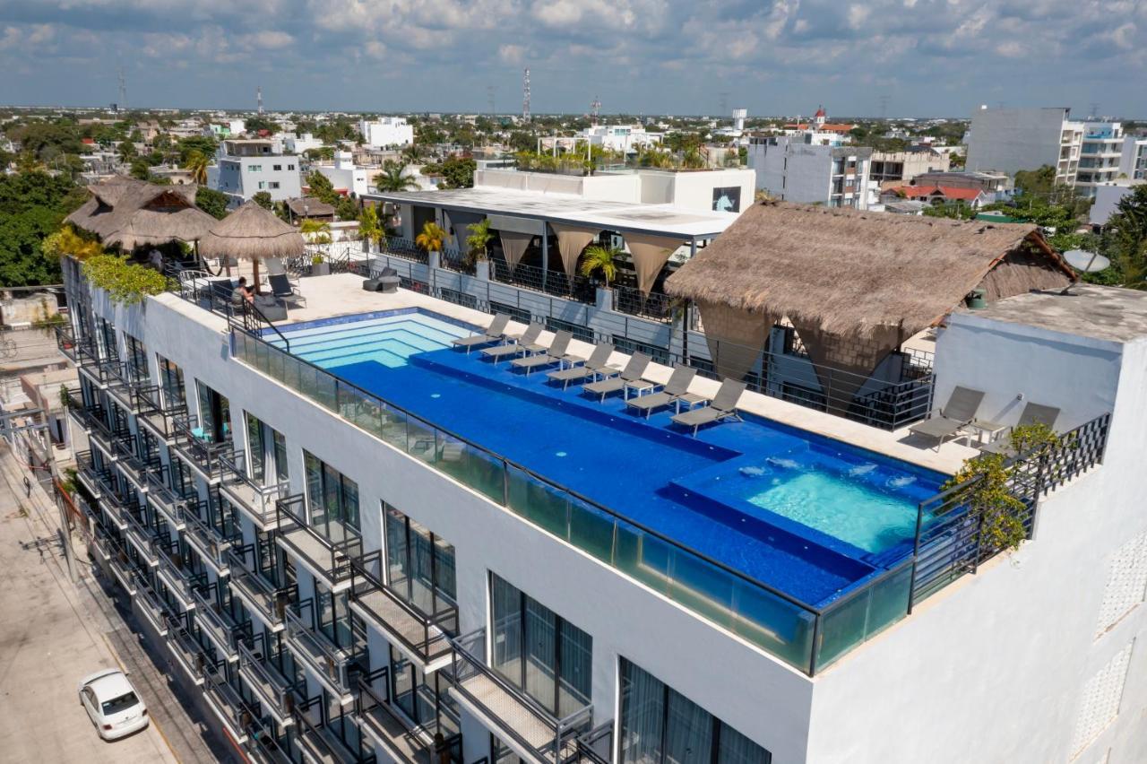 Hotel 52