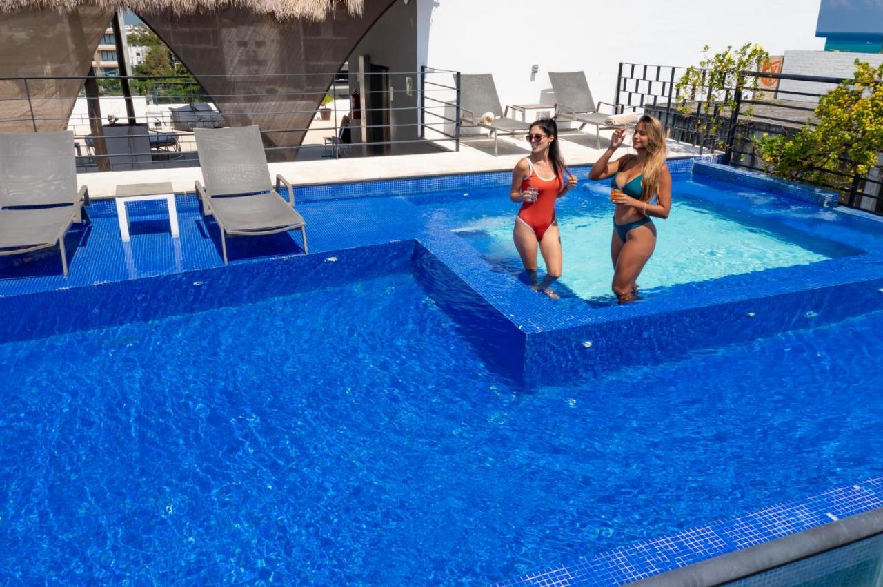 52 Hotel 4*