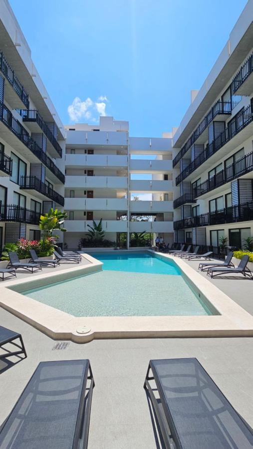 Stylish 1br Near Attractions, 2 Incredible Pools, Gym,cinema Playa del Carmen