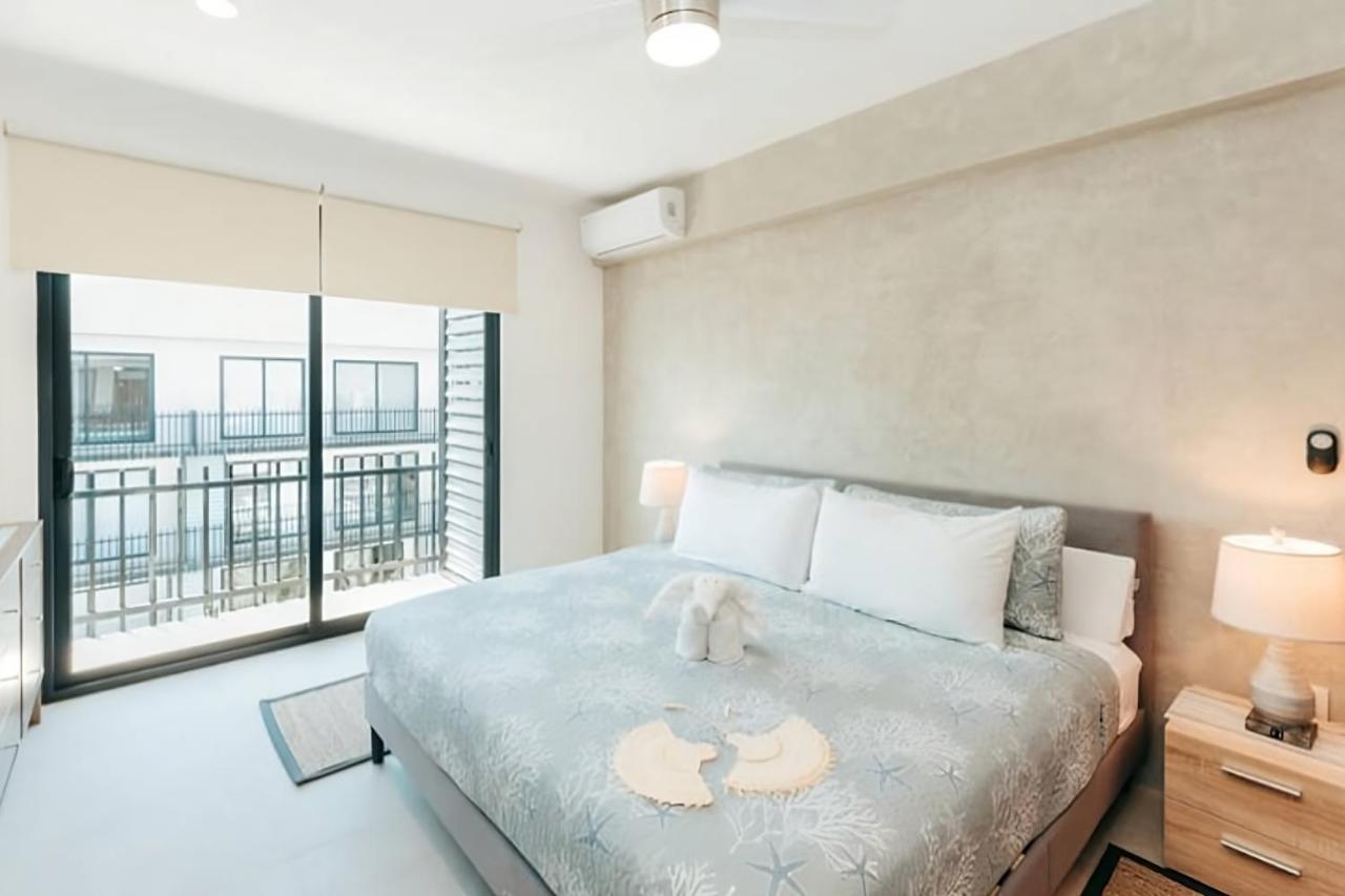Apartment Stylish 1br Near Attractions, 2 Incredible Pools, Gym,cinema *