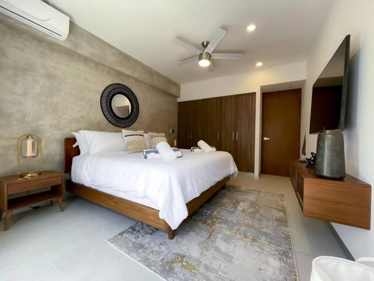 Apartment Stylish 1br Near Attractions, 2 Incredible Pools, Gym,cinema Playa del Carmen