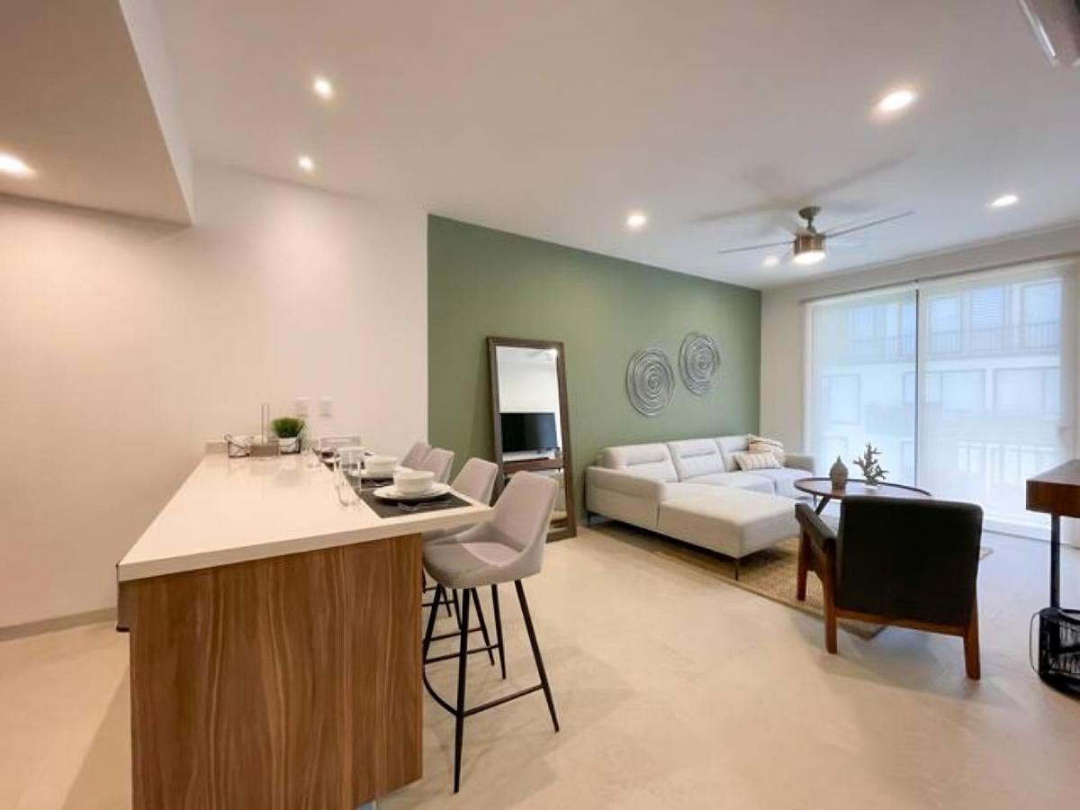 Apartment Stylish 1br Near Attractions, 2 Incredible Pools, Gym,cinema