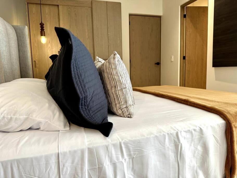 2br Modern With Rooftop Pool - Prime Location By Solmar