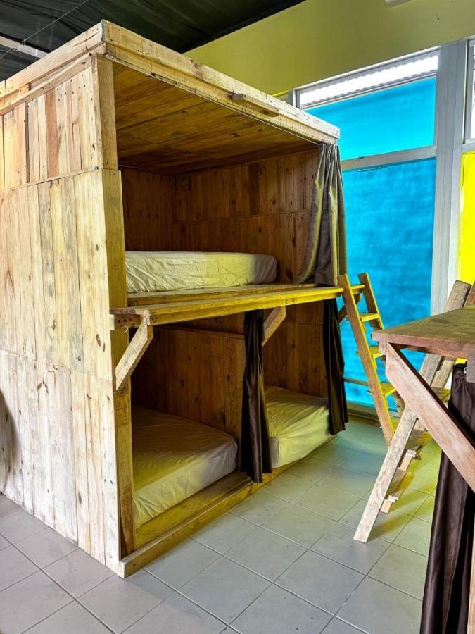 Tropico 20 Pdc Hostel