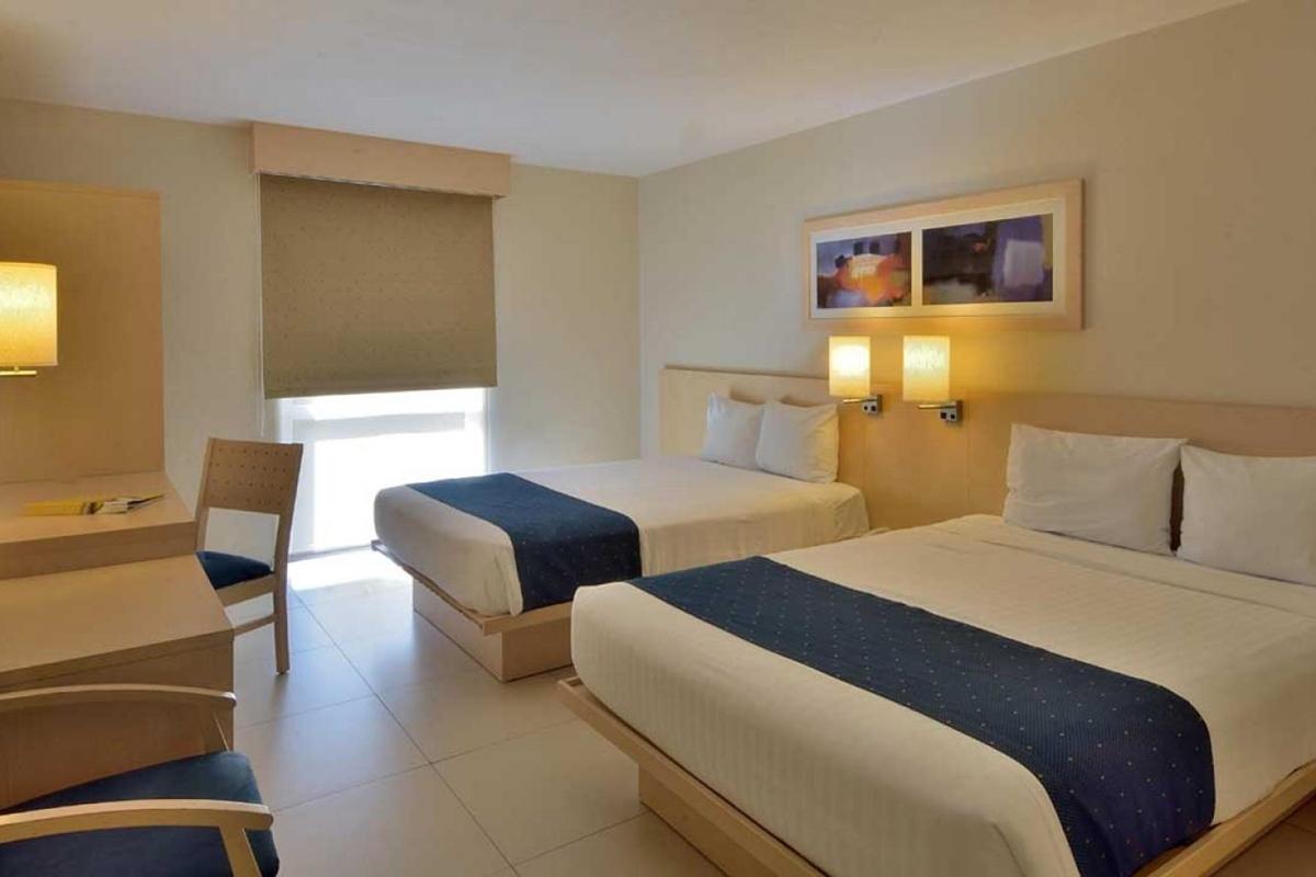 Khách sạn Express By Marriott