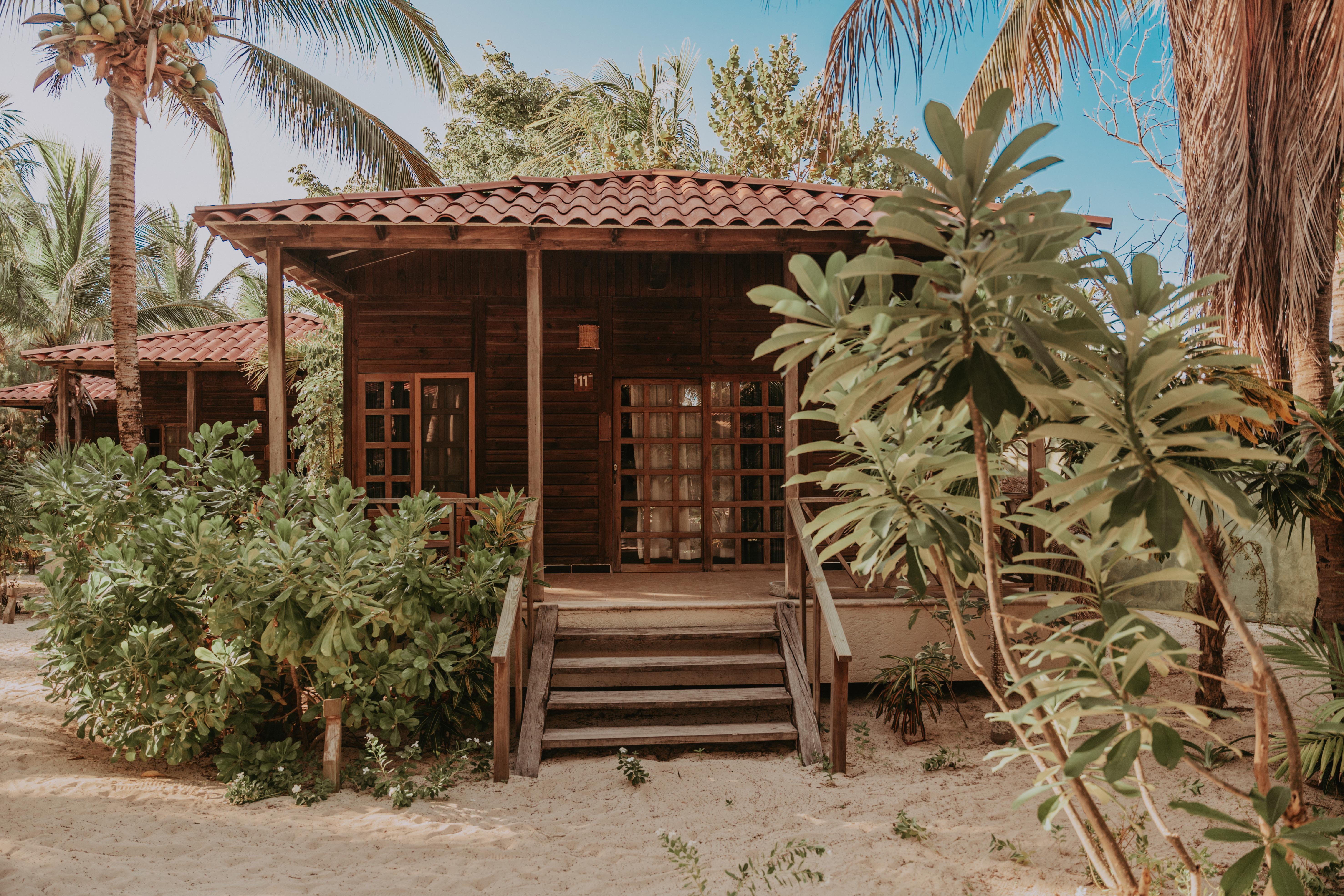 Petit Lafitte Front Hotel&bungalows Hotel