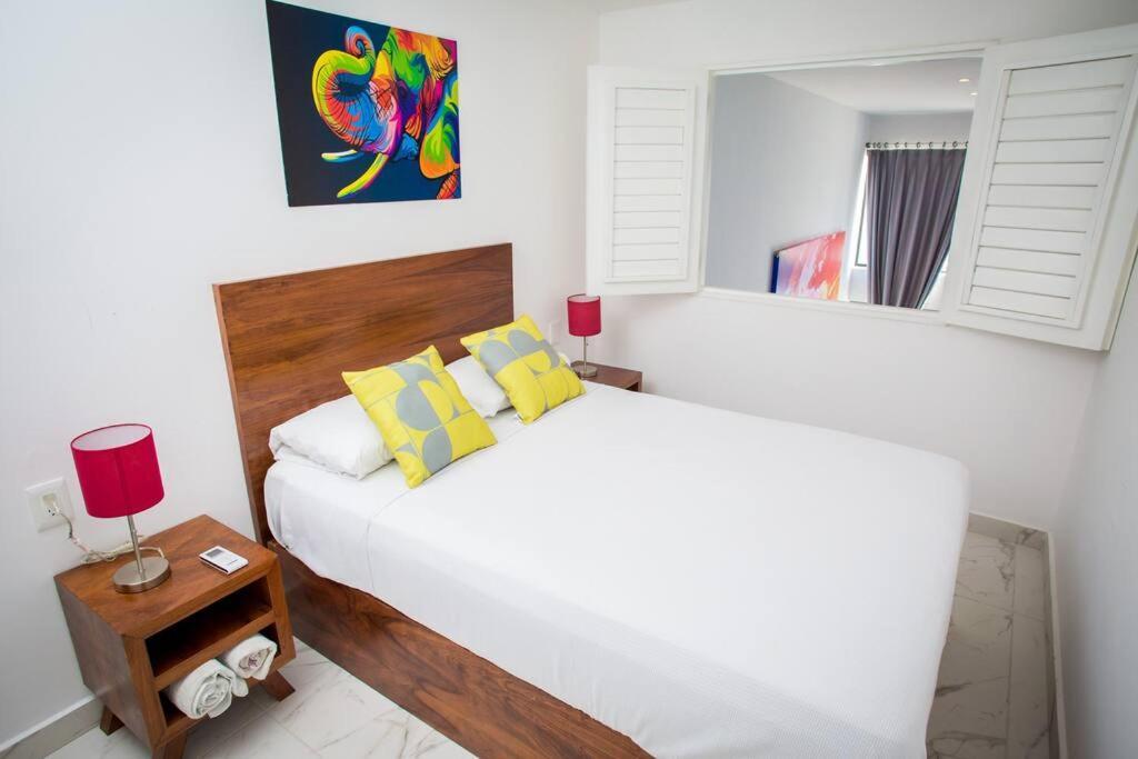 Wonderful Loft Near The 5th Ave And The Beach. Căn hộ *