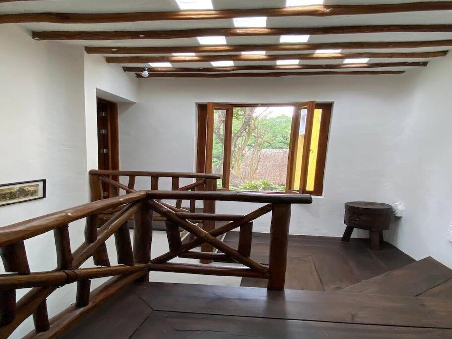 Jungle Oasis By The Beach: Casa Selva On 38th Street Holiday home
