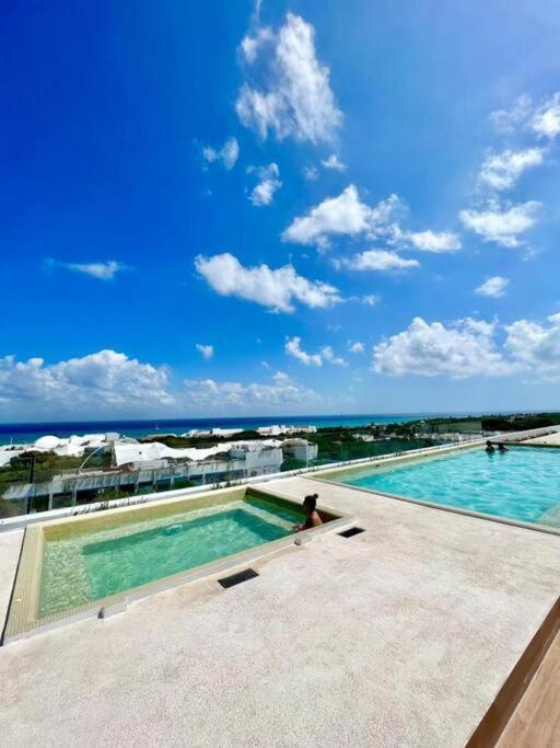 Comfortable W/ Views Rooftop Pool & Gym - 319 Musa Apartment *
