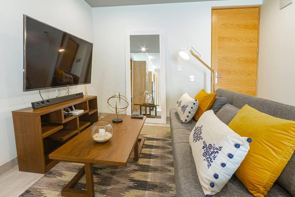 Apartment At The Boat & Enjoy The Sea