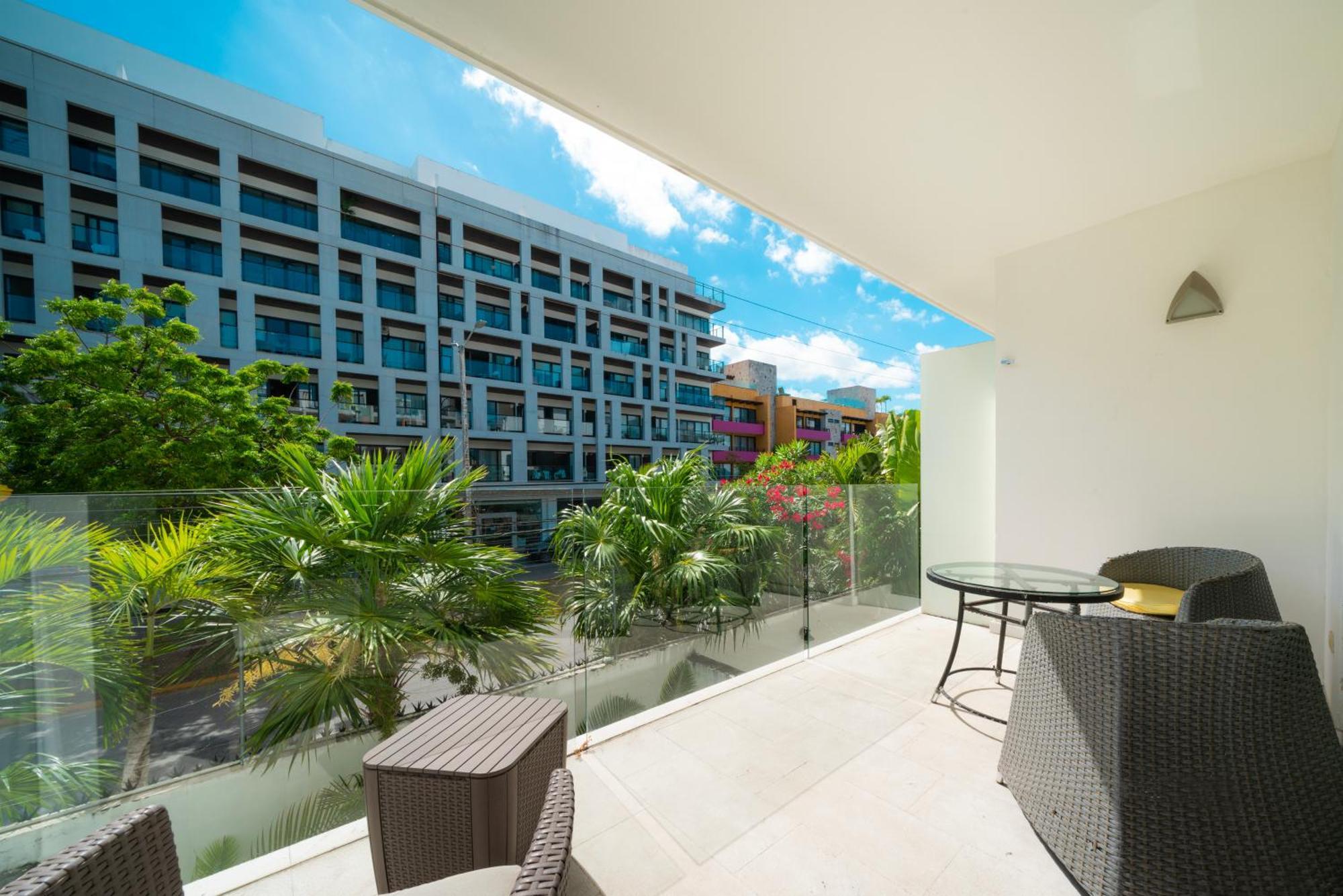 Apartment Yucatan - Modern 1 Bedroom In Playa Near 5th - At Calle 38 *