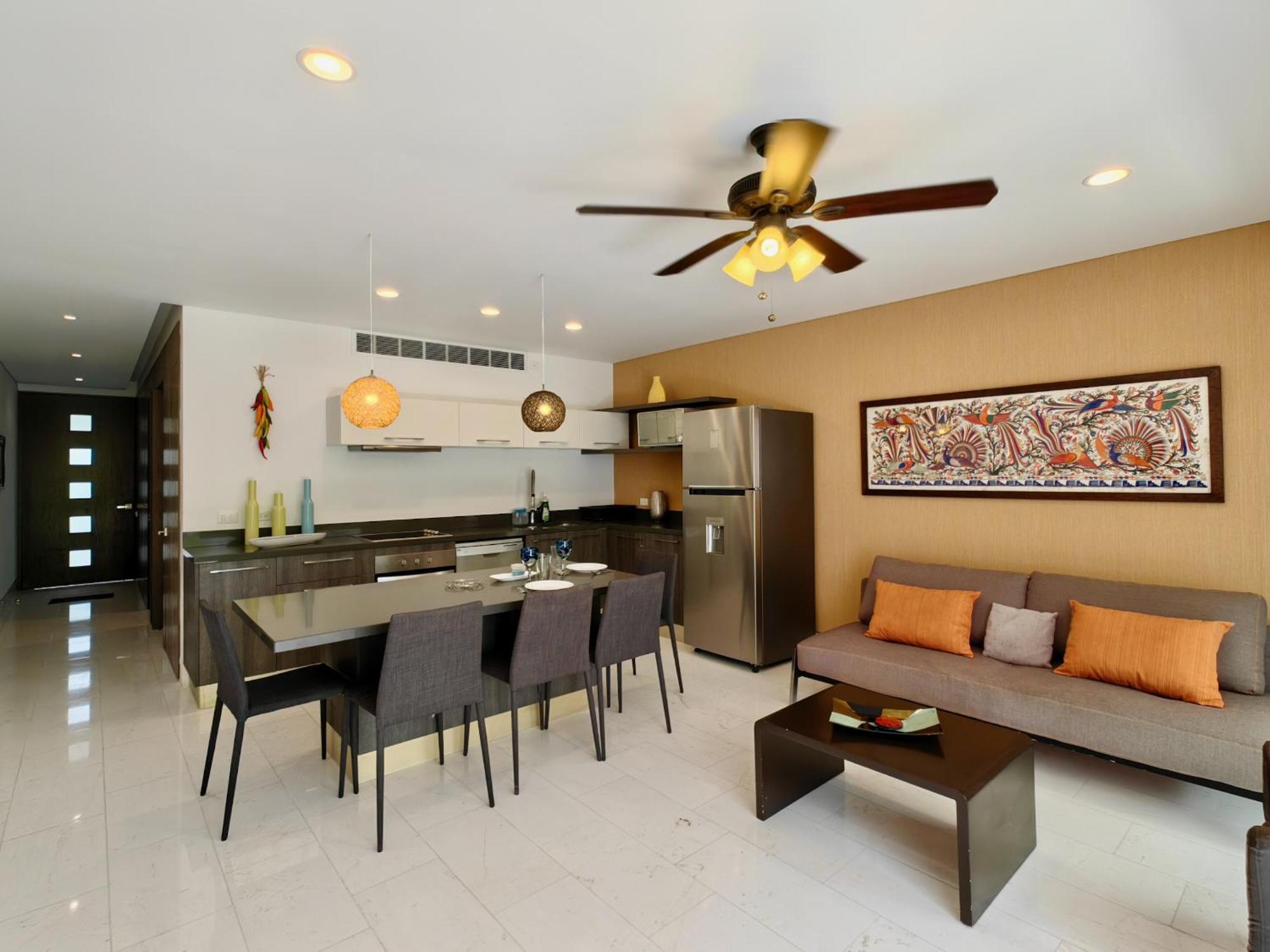 Calle 38 By Guys * Playa del Carmen