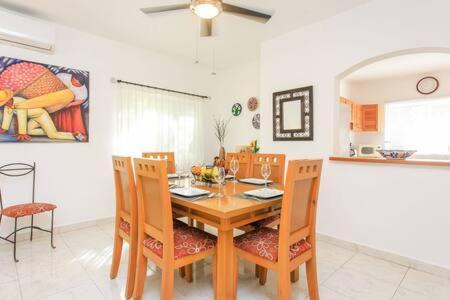 Nhà nghỉ Ideal Family & Friend Trip, Gated Area With Pool Onsite *