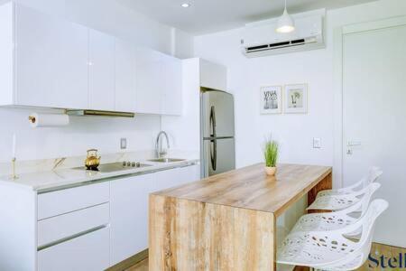 Holiday home Oceanview Roof Pool By 5th Ave 3min Walk To *