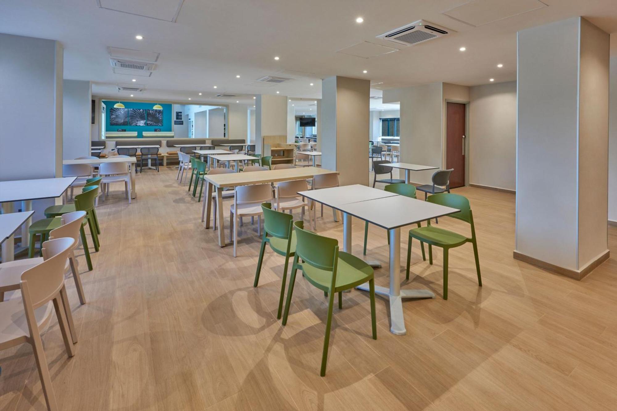 Khách sạn Express By Marriott Playa del Carmen