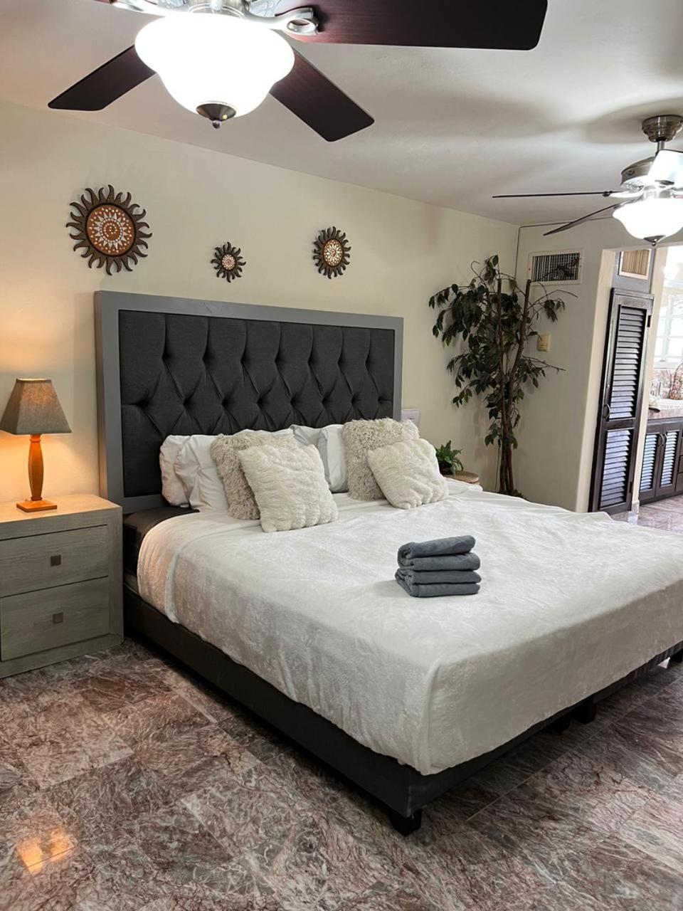 Villa Luxury Village On The 5th Avenue With Private Rooftop *