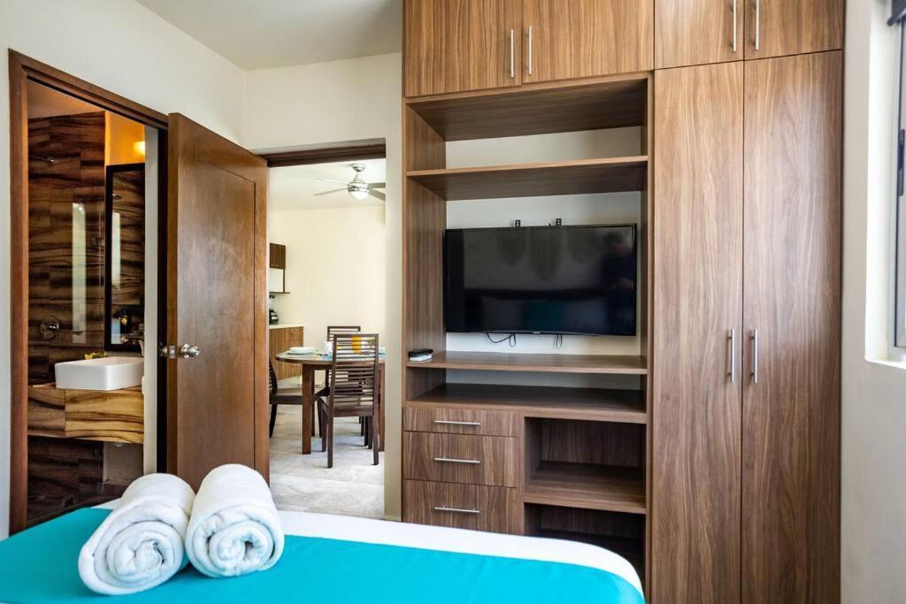 Deluxe Jr. 2 Suite, Dept. 101 Apartment *