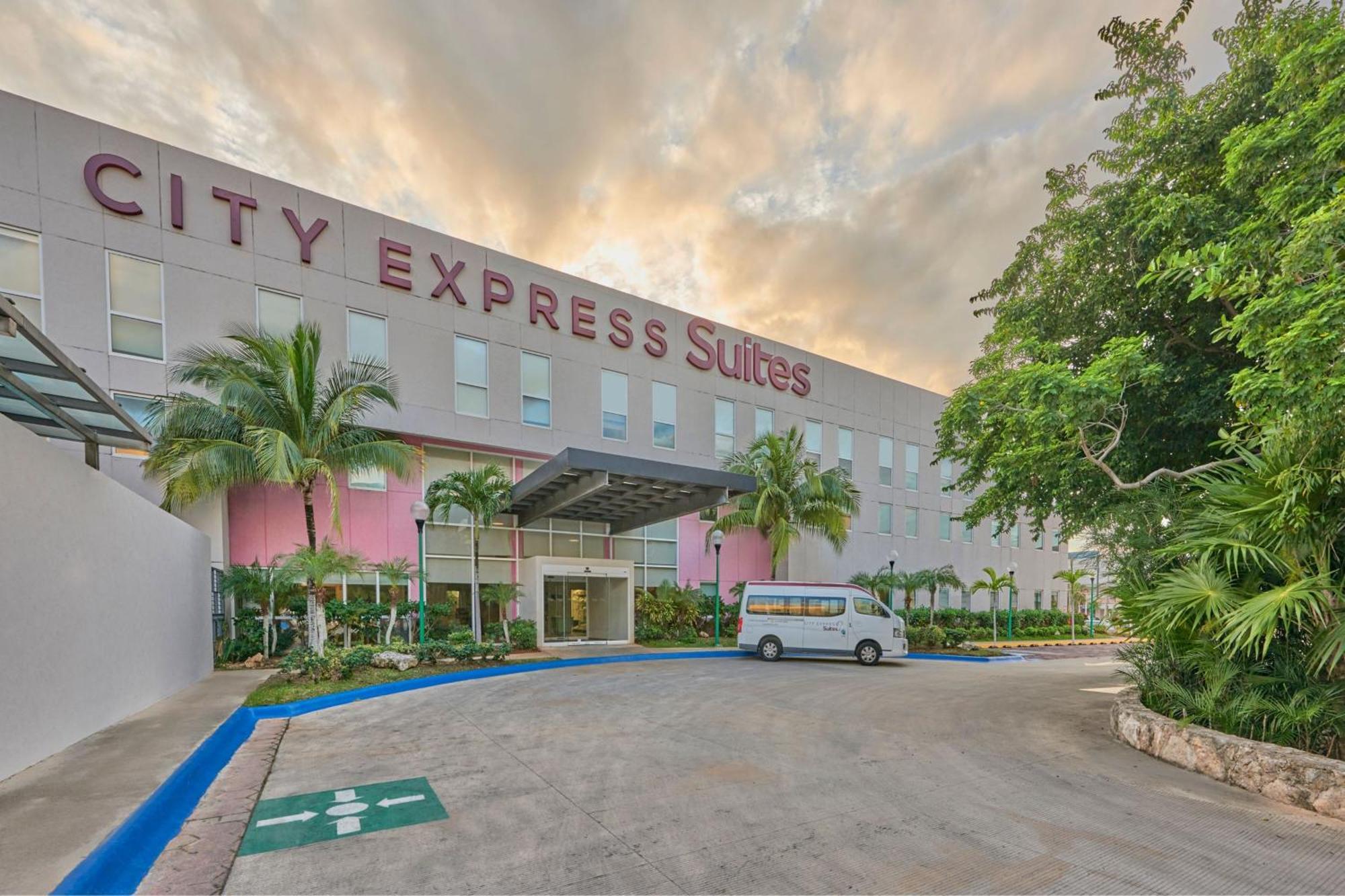 Express By Marriott Aparthotel 4*