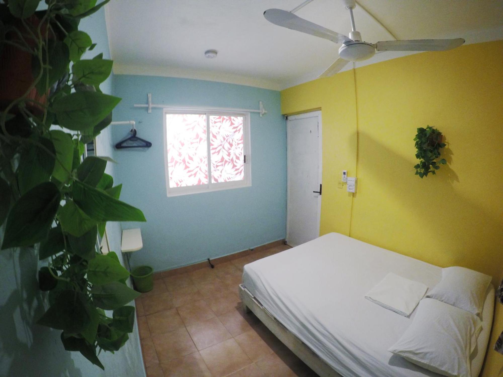 Hostel Tres Mundos *