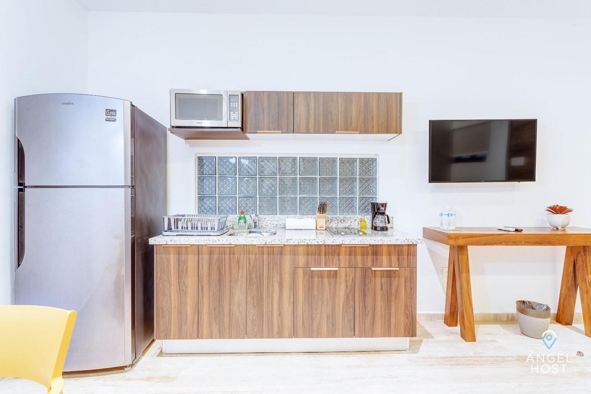 Chic Condotel With Roof Pool 10-min Walk To Apartment *