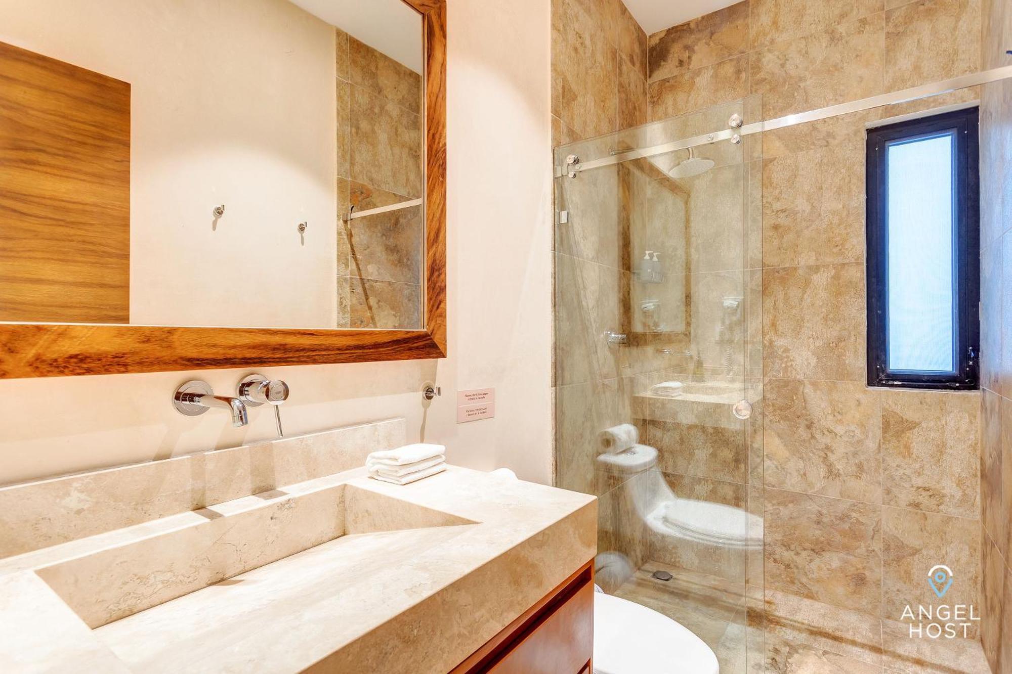 Apartment Chic Condotel With Roof Pool 10-min Walk To