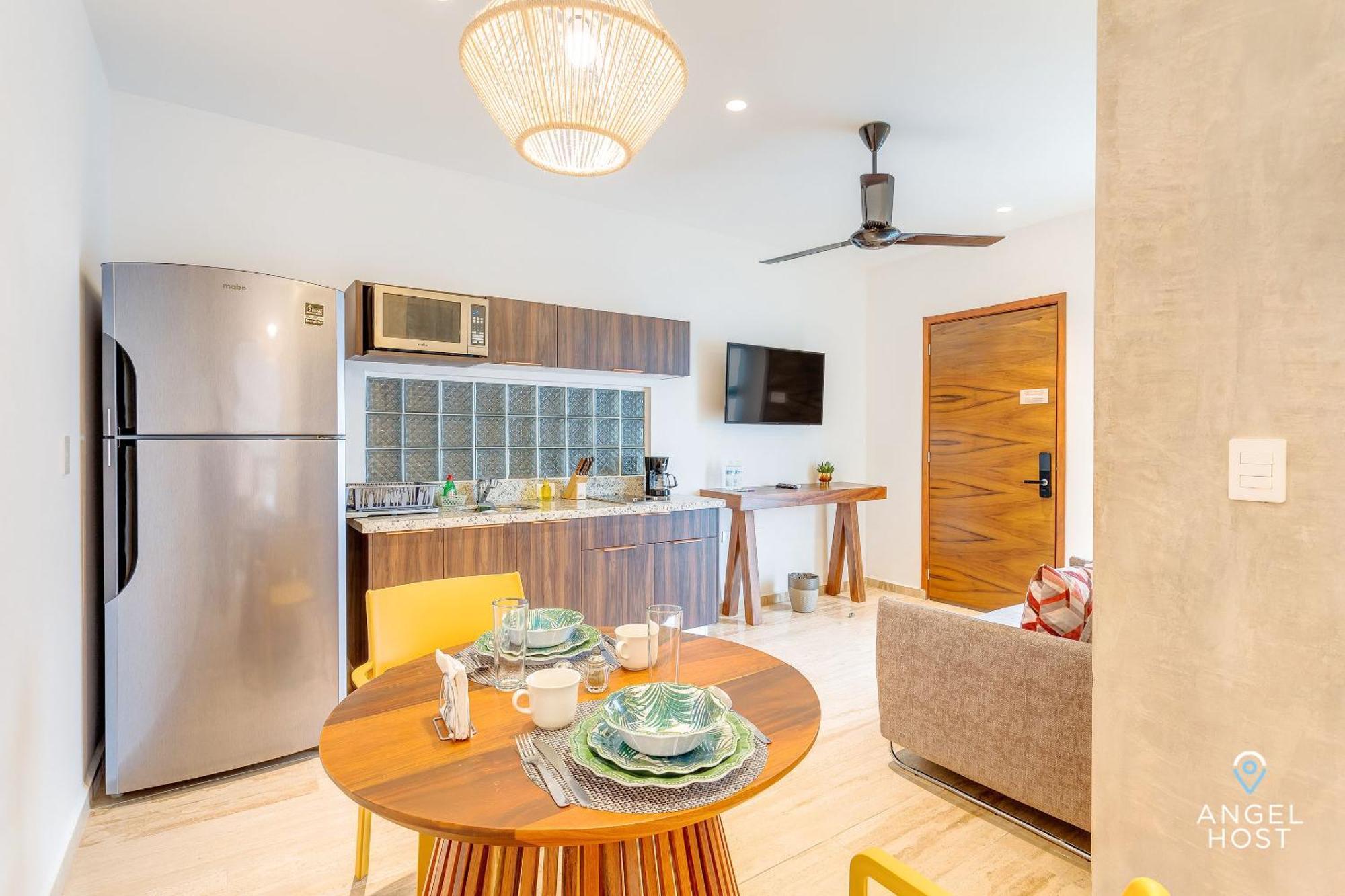 Chic Condotel With Roof Pool 10-min Walk To Apartment