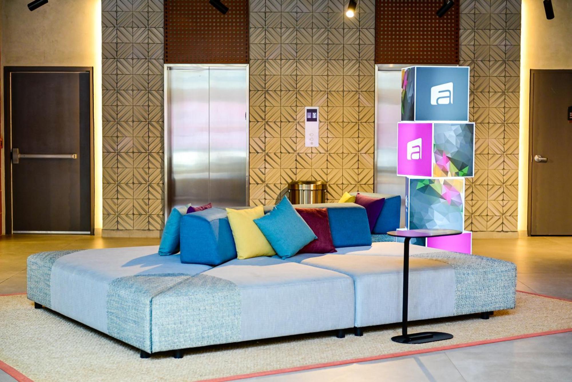 Aloft Hotel 5*