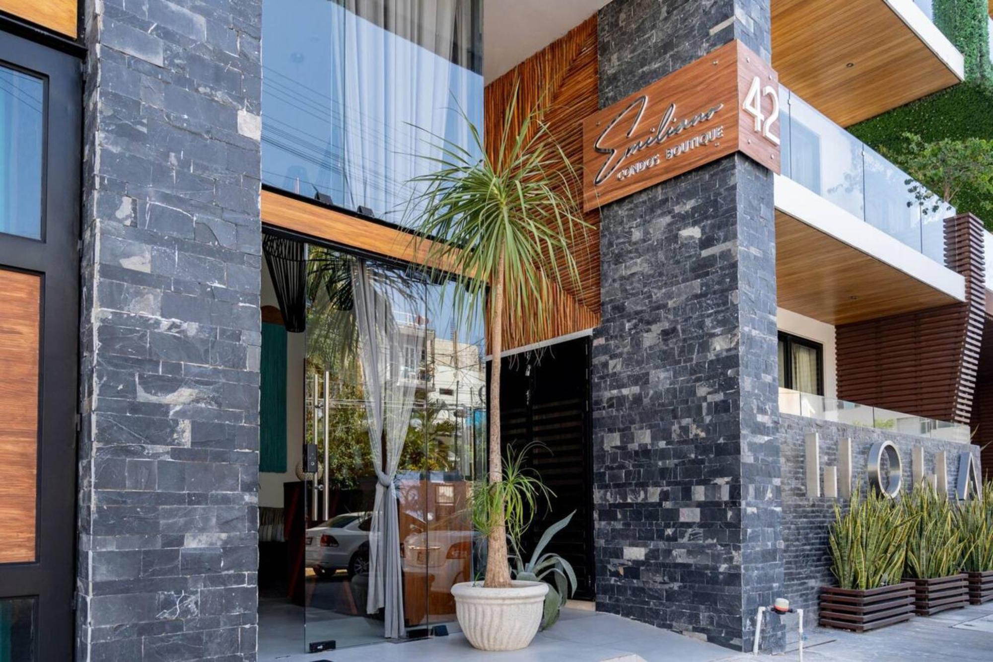 Emiliano 42 Boutique Aparthotel Playa del Carmen