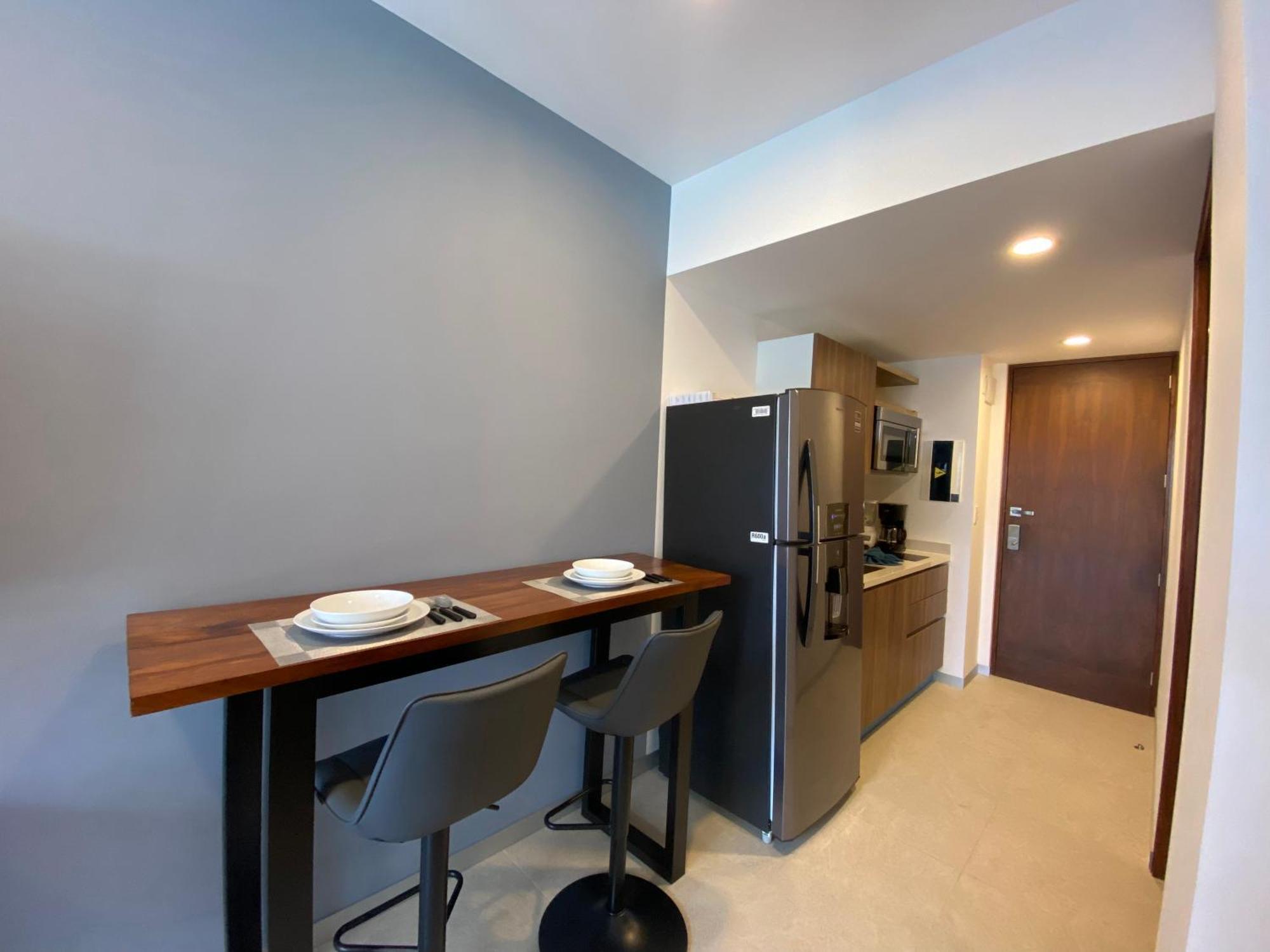 Stylish 1br Near Attractions, 2 Incredible Pools, Gym,cinema *