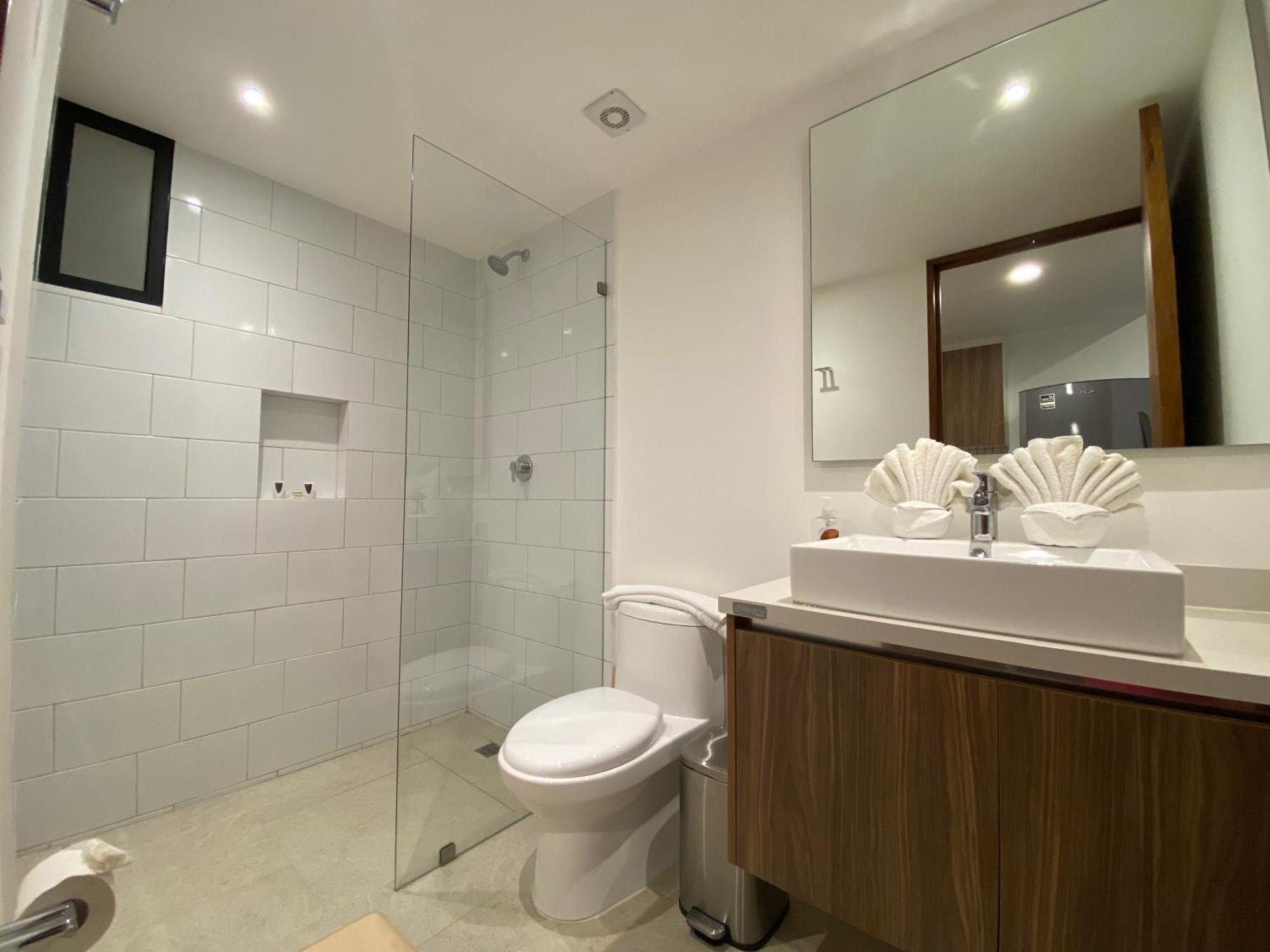Apartment Stylish 1br Near Attractions, 2 Incredible Pools, Gym,cinema Playa del Carmen