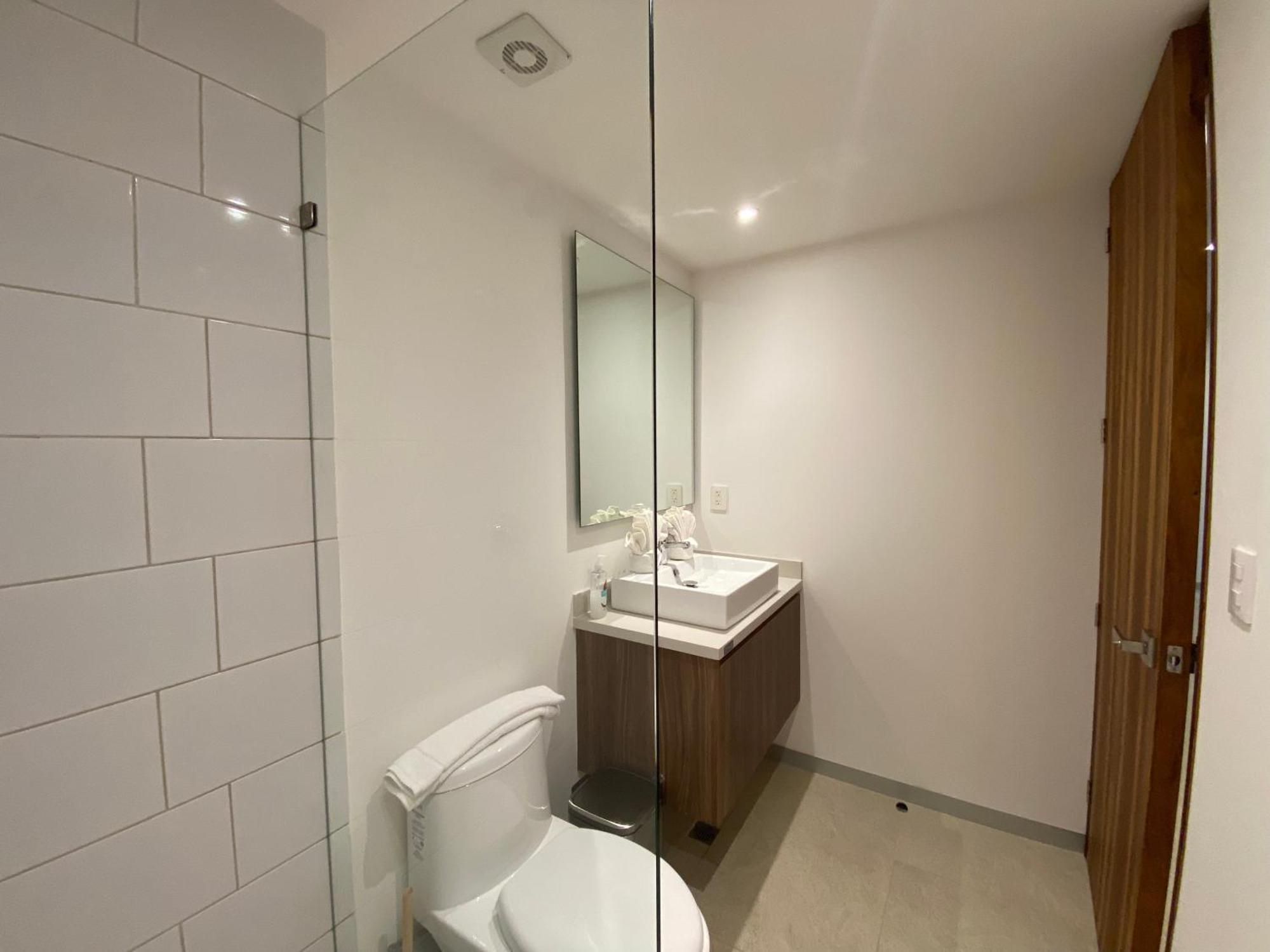 Apartment Stylish 1br Near Attractions, 2 Incredible Pools, Gym,cinema Playa del Carmen