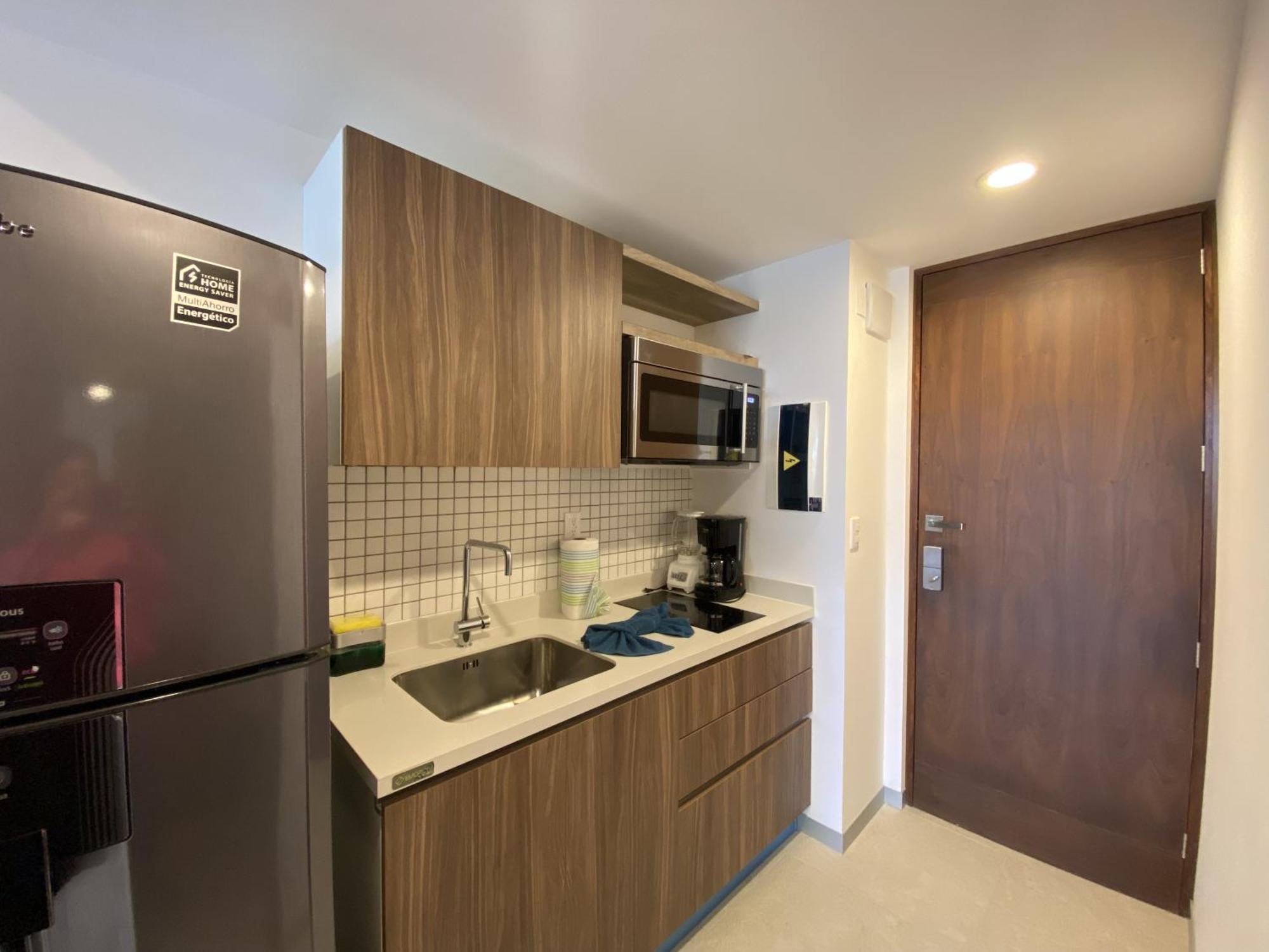 Apartment Stylish 1br Near Attractions, 2 Incredible Pools, Gym,cinema