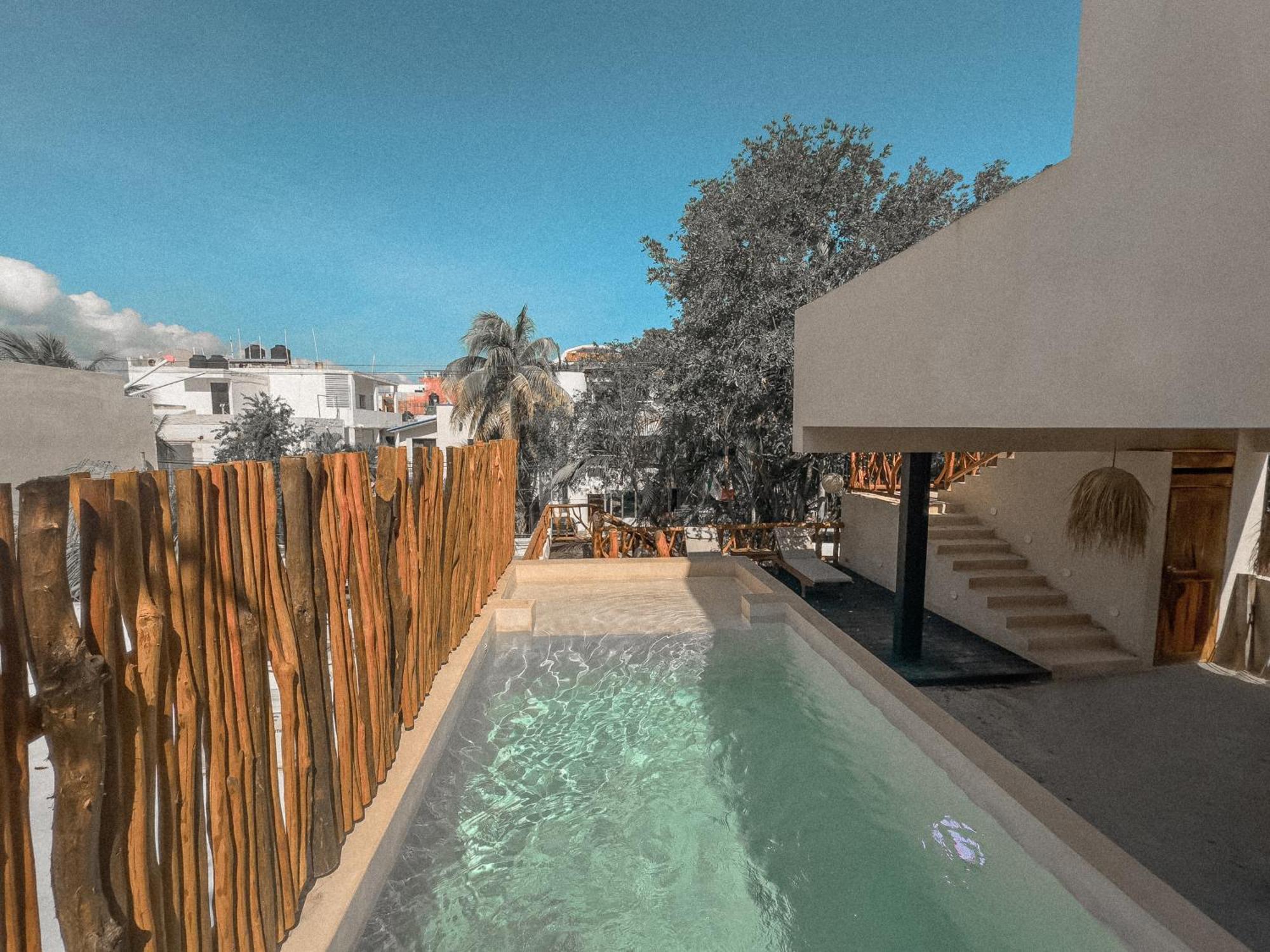 Amazing Looking At The Pool With Jacuzzi Excellent Location Apartment