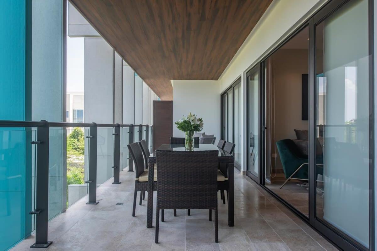 Nhà nghỉ New Roof Pool With Gym And Wifi Near 5th Half Blk Kids Ok *