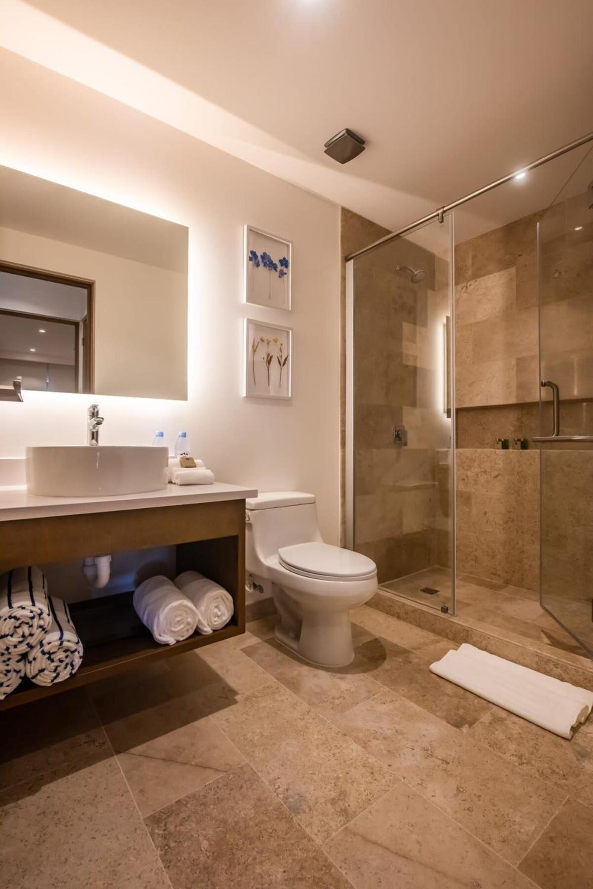 Nhà nghỉ New Roof Pool With Gym And Wifi Near 5th Half Blk Kids Ok Playa del Carmen