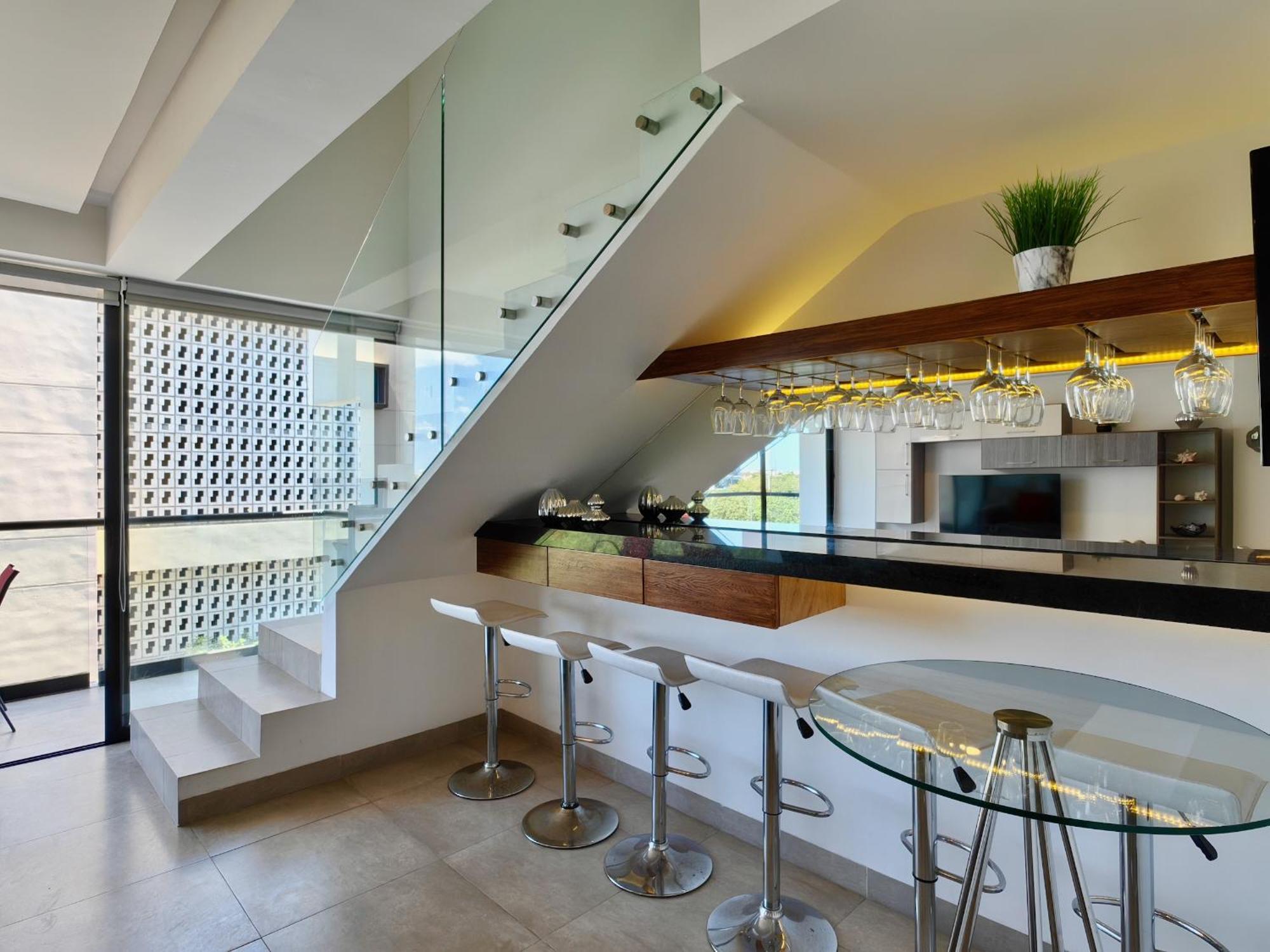 Icono Luxury Ph By Guys Apartamento