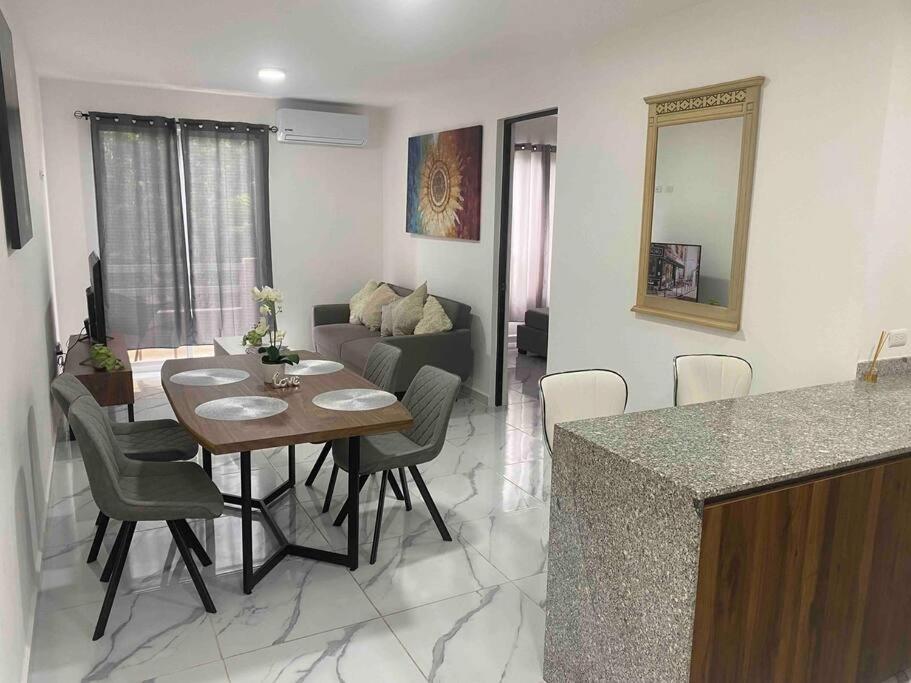 Departamento La Selva J.m. *
