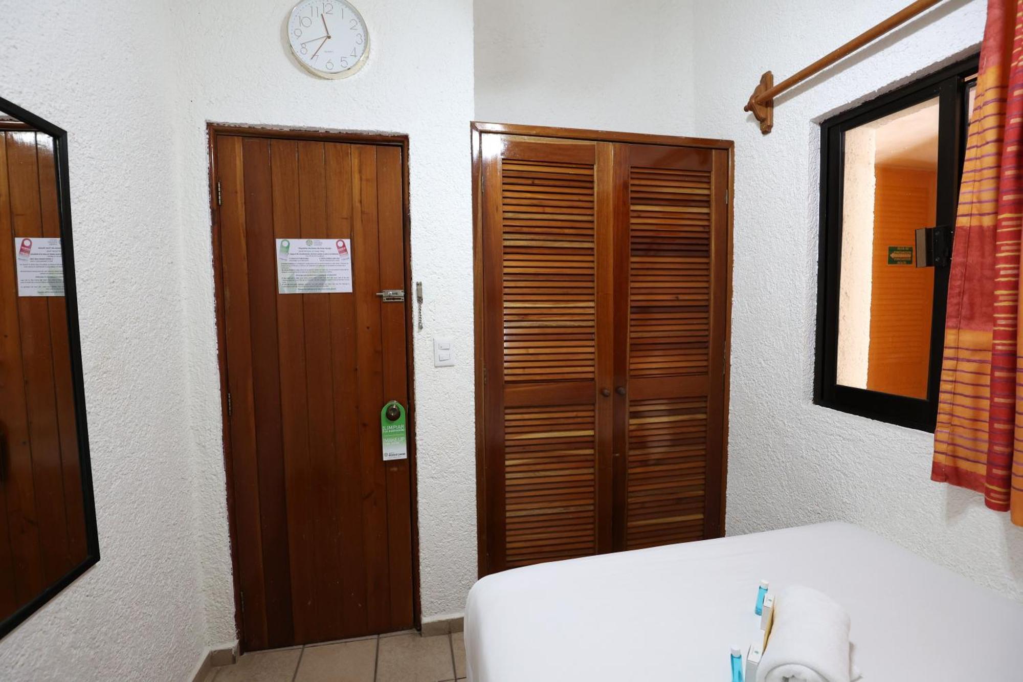 Bosque Caribe, 5th Av. Zone Hotel Playa del Carmen
