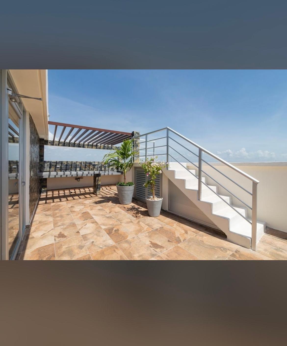 Kuyaan Apartment *