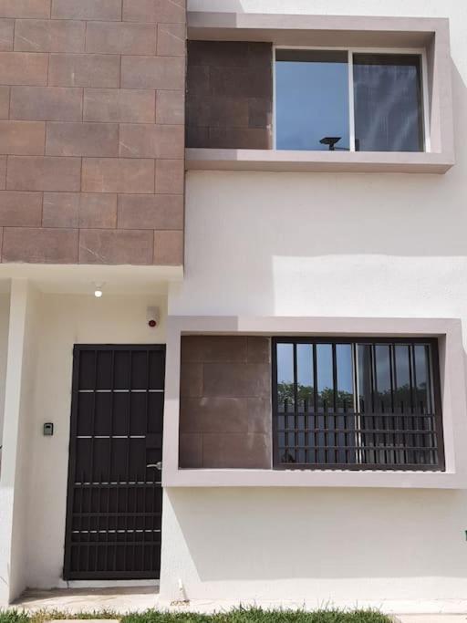 Casa De 3 Todas Con Bano Propio, 3 Y Medio Banos En Toal, Alberca, Cupo Hasta 12 Personas Playa del Carmen