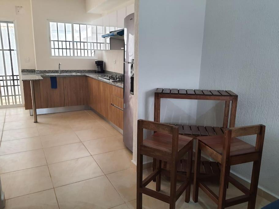 Casa De 3 Todas Con Bano Propio, 3 Y Medio Banos En Toal, Alberca, Cupo Hasta 12 Personas *