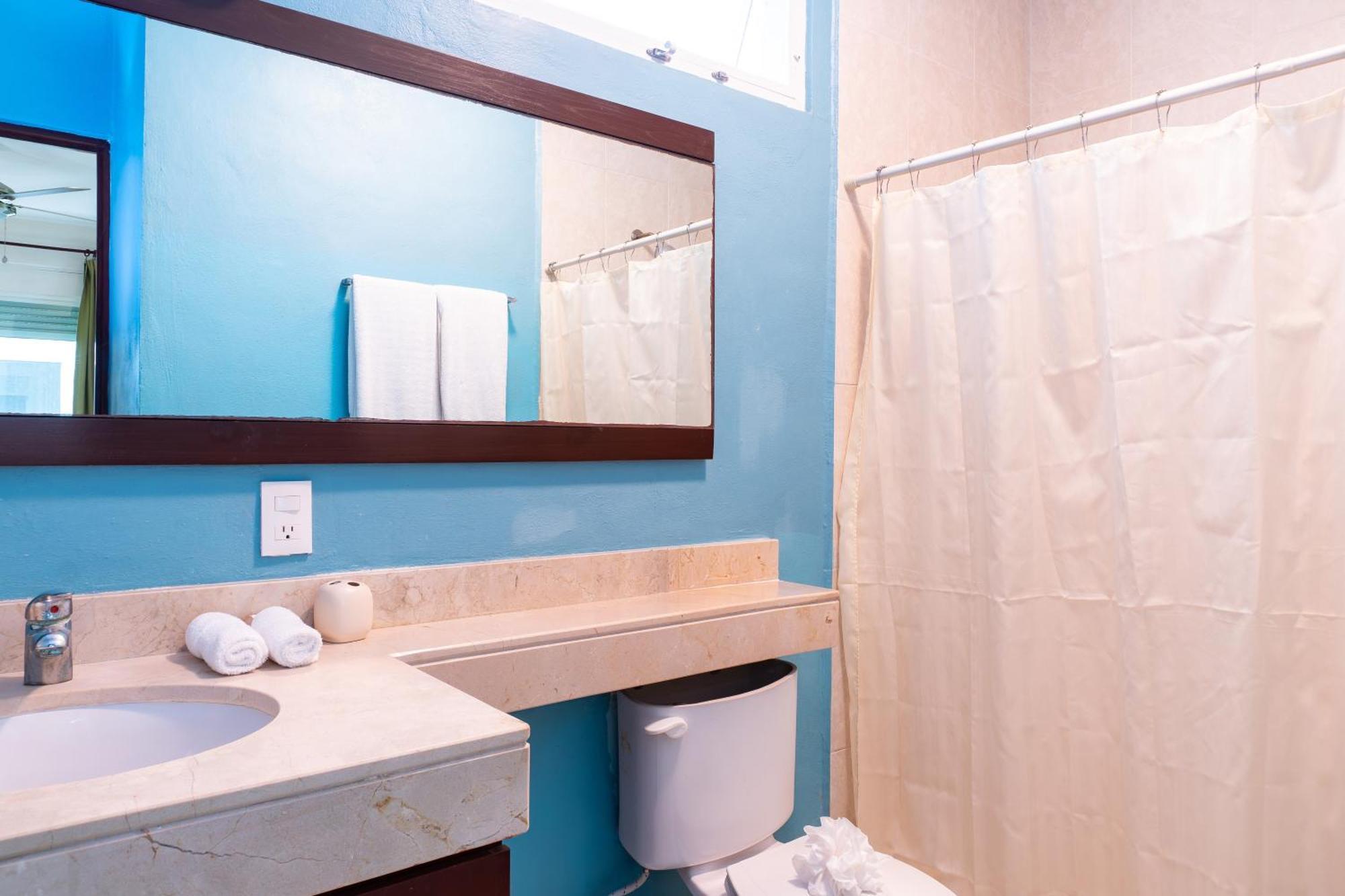 Apartment Meridian 208 *