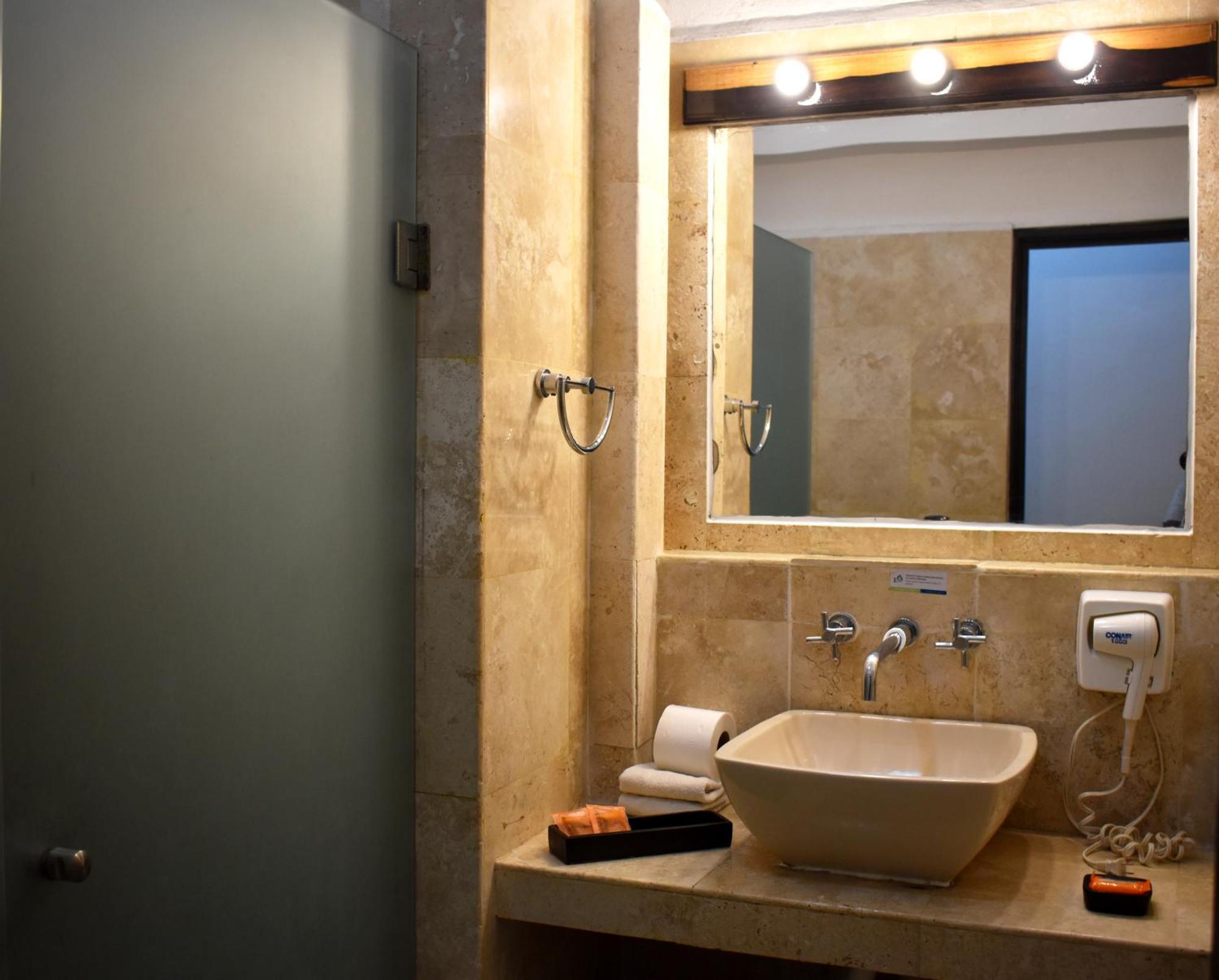 Hacienda Paradise Hotel 4*